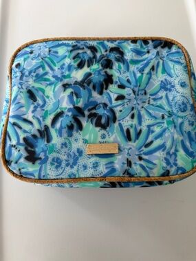 Lilly Pulitzer Blue Aqua Floral Lunch Bag with Gold Logo